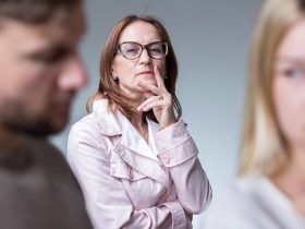 چگونه با مادر شوهر خود رفتار کنیم؟