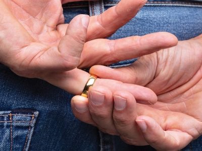 چگونه خیانت را تشخیص دهیم