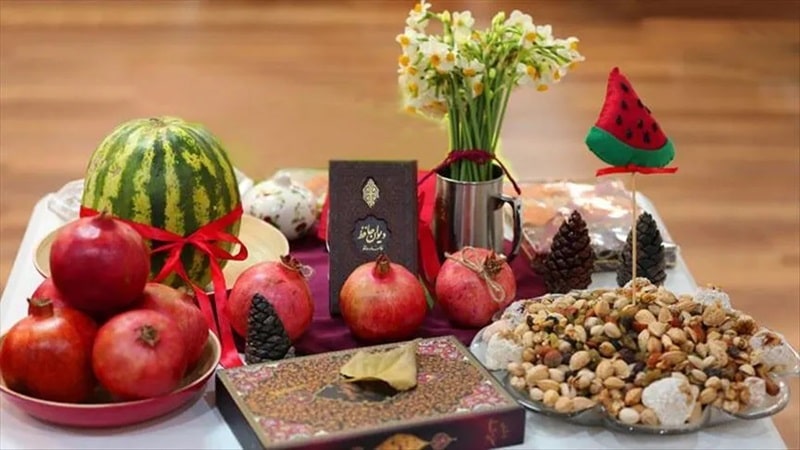 شب یلدا برای عروس چی می‌ برن؟