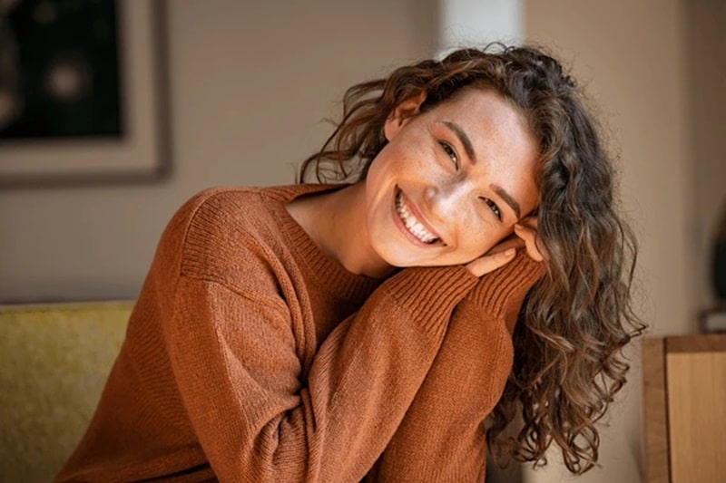 اعتماد به نفس از ویژگی های زن افسونگر